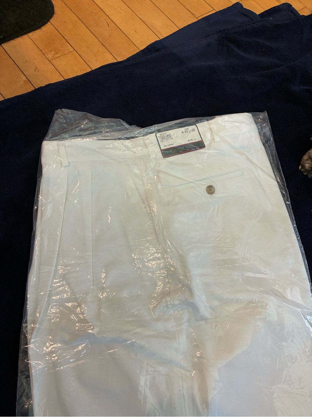 Classic White Pleated Dress shorts